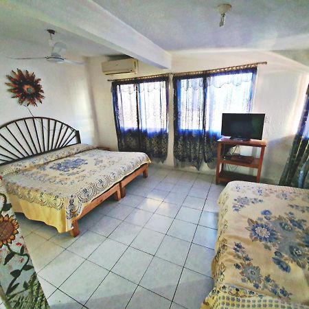 Hotel Amueblados Gaby Zihuatanejo Dış mekan fotoğraf