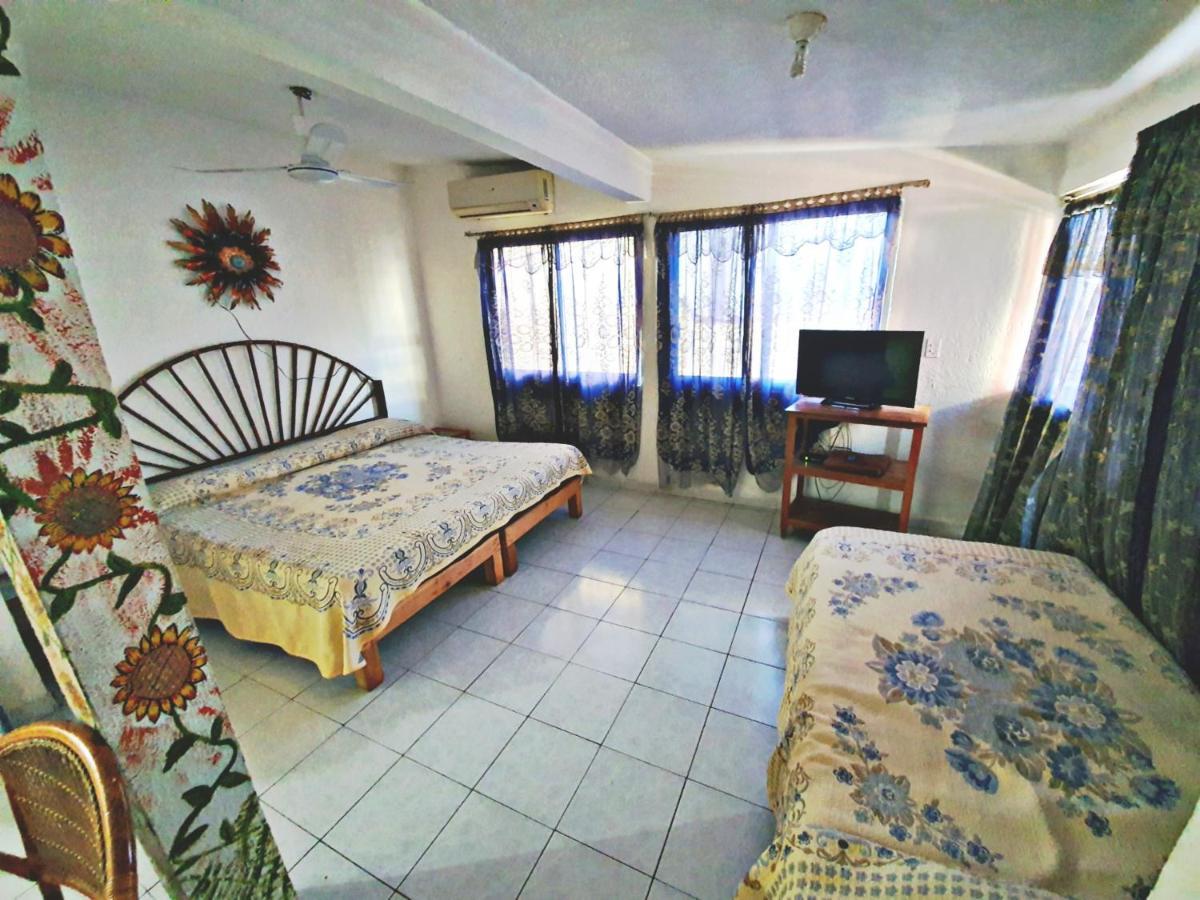 Hotel Amueblados Gaby Zihuatanejo Dış mekan fotoğraf