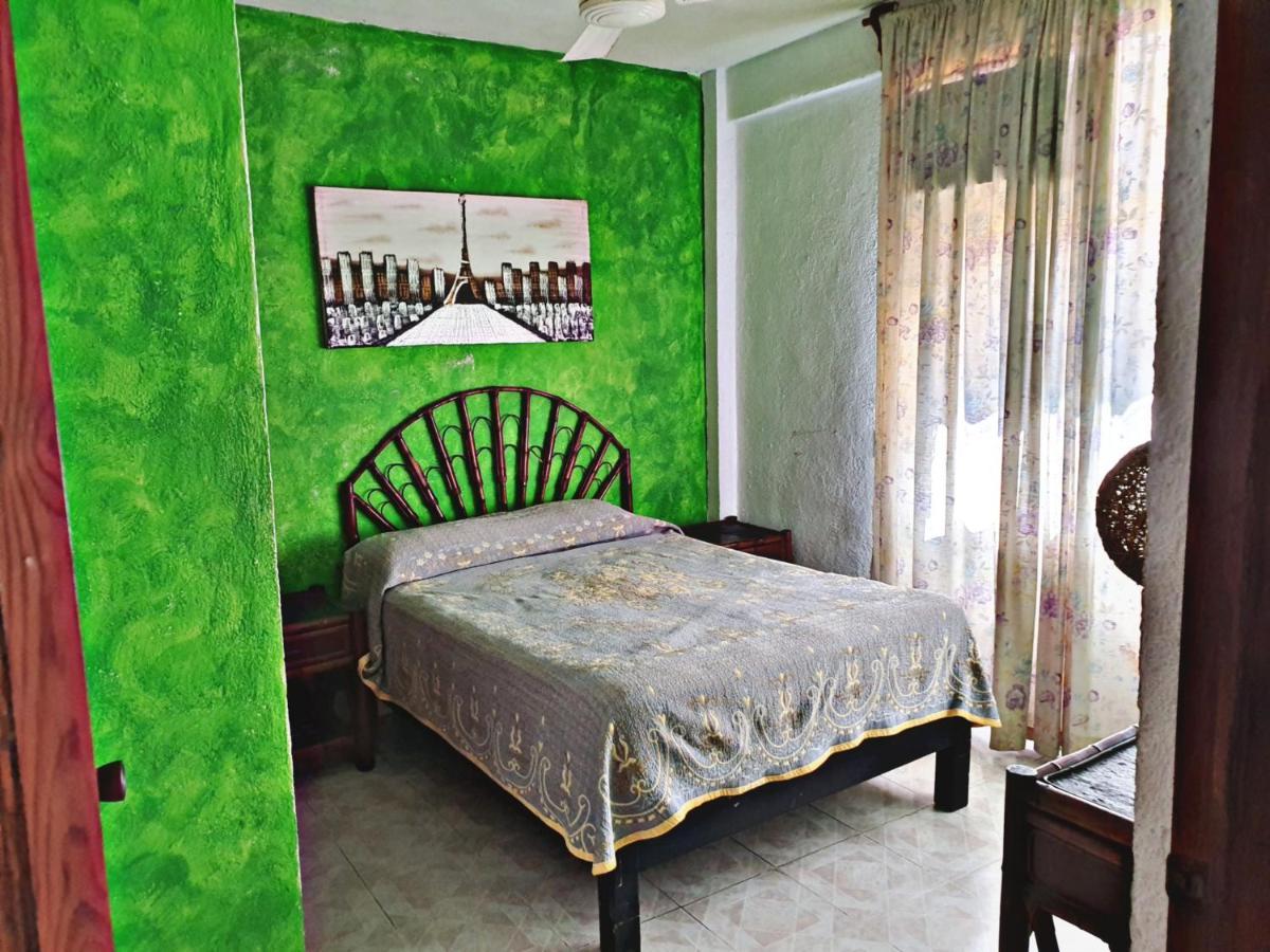 Hotel Amueblados Gaby Zihuatanejo Dış mekan fotoğraf